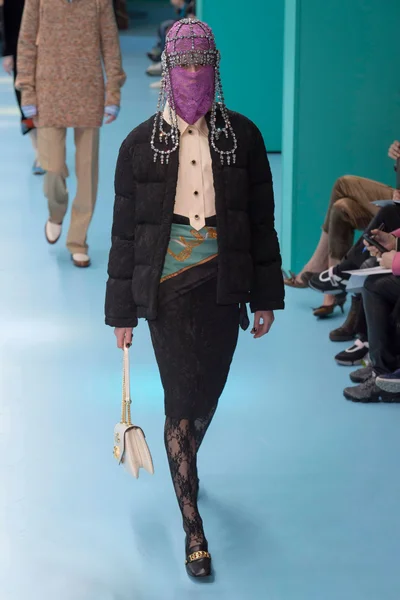 Look 13